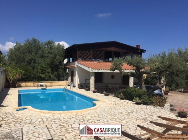 casa indipendente in vendita ad Altavilla Milicia