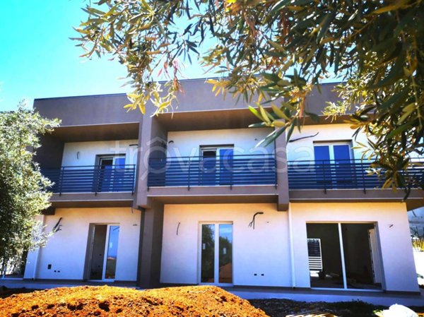 casa indipendente in vendita ad Altavilla Milicia