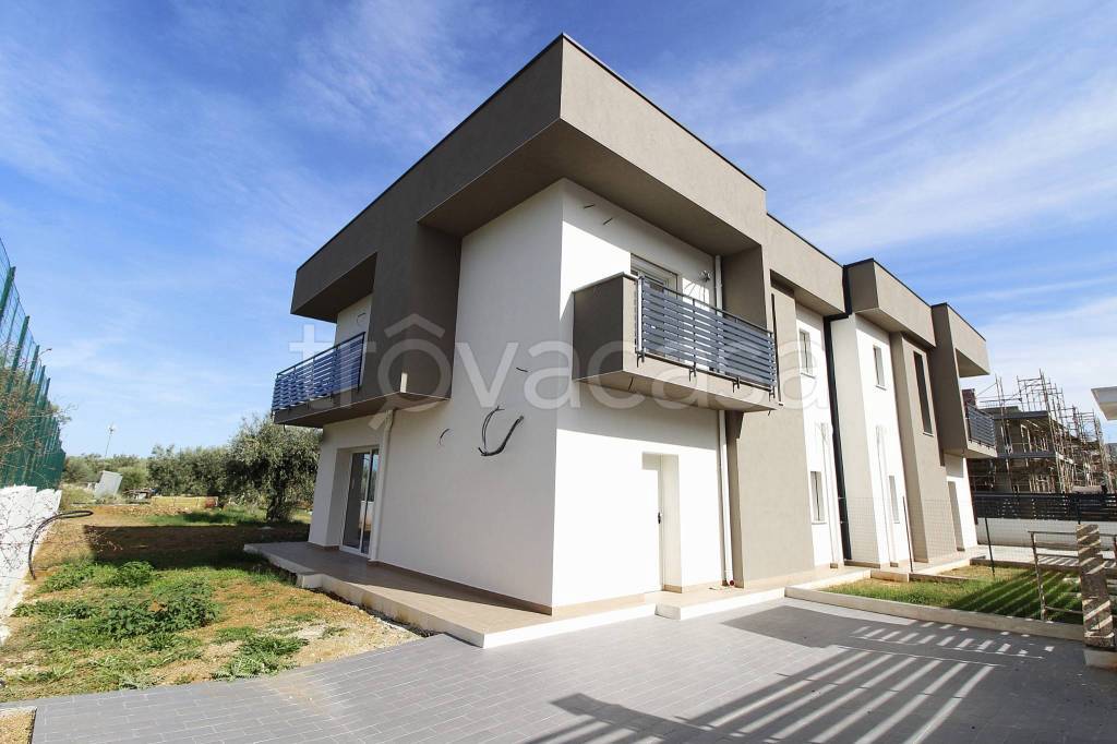 casa indipendente in vendita ad Altavilla Milicia