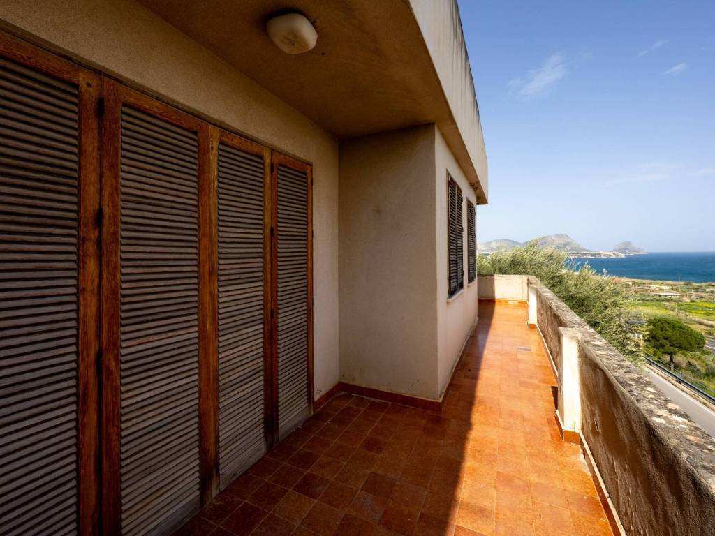 casa indipendente in vendita ad Altavilla Milicia