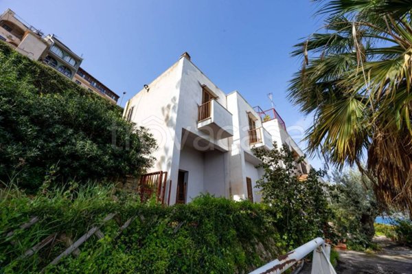 casa indipendente in vendita ad Altavilla Milicia