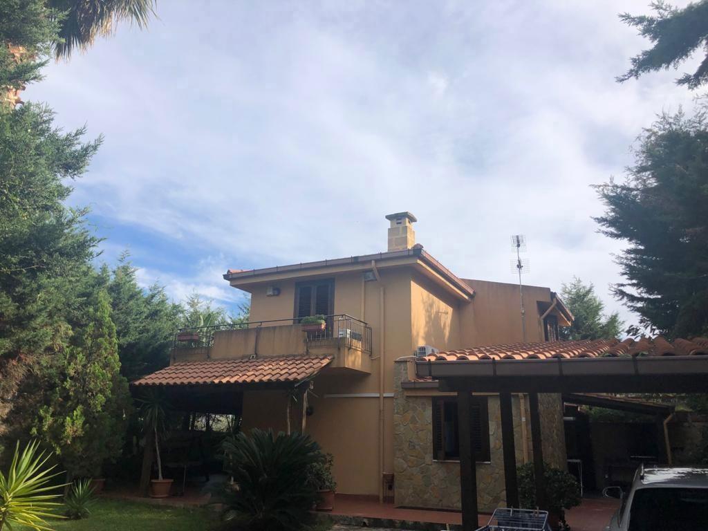 casa indipendente in vendita ad Altavilla Milicia