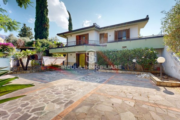 casa indipendente in vendita ad Altavilla Milicia