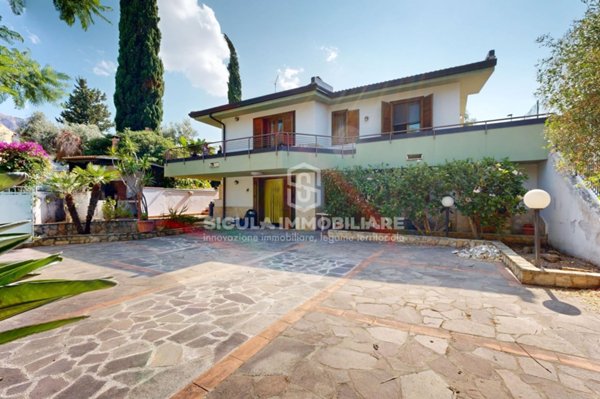 casa indipendente in vendita ad Altavilla Milicia