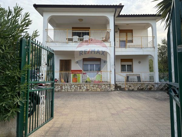 casa indipendente in vendita ad Altavilla Milicia