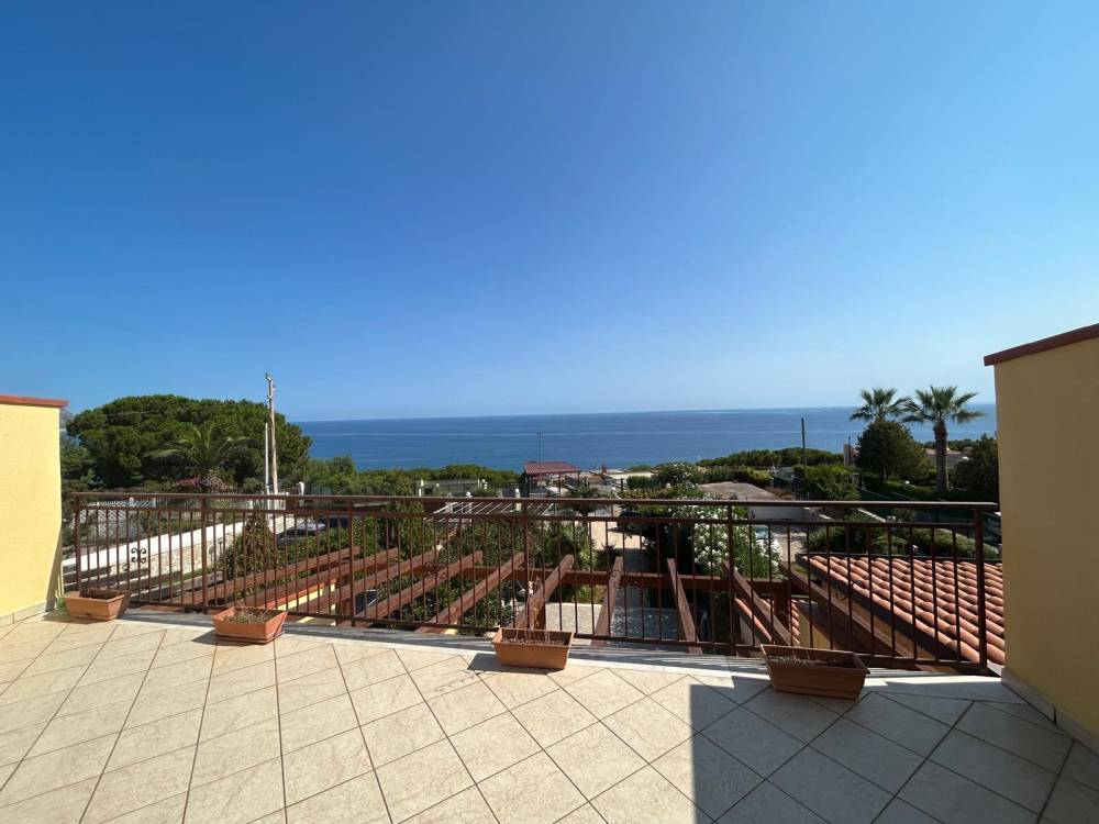 casa indipendente in vendita ad Altavilla Milicia