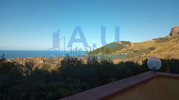 casa indipendente in vendita ad Altavilla Milicia