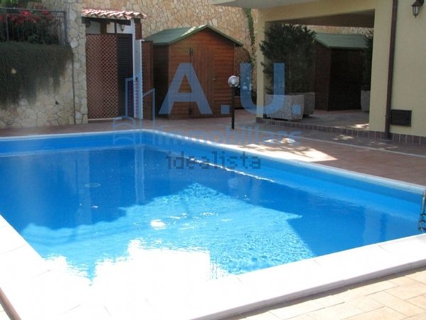casa indipendente in vendita ad Altavilla Milicia
