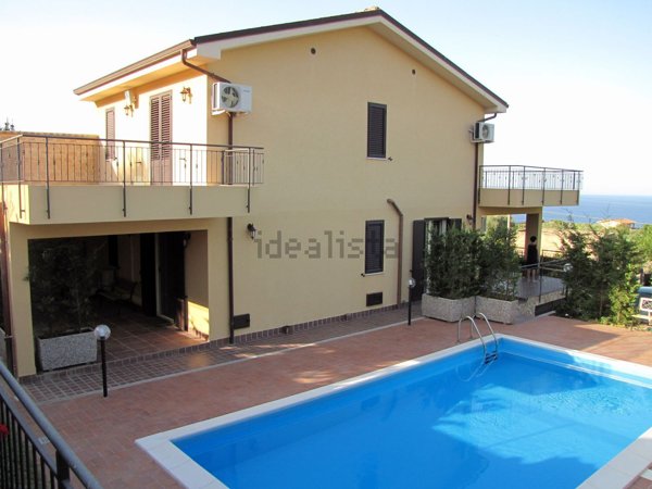 casa indipendente in vendita ad Altavilla Milicia