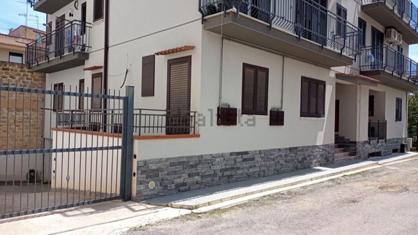 appartamento in vendita ad Altavilla Milicia