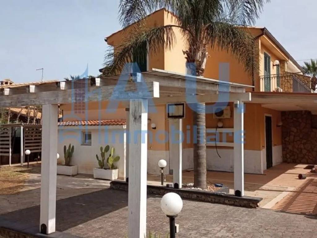 casa indipendente in vendita ad Altavilla Milicia