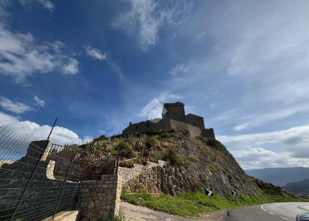 casa indipendente in vendita ad Altavilla Milicia