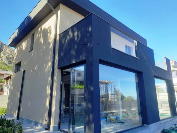 casa indipendente in vendita ad Altavilla Milicia in zona Torre Colonna