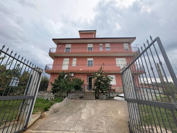 appartamento in vendita ad Altavilla Milicia