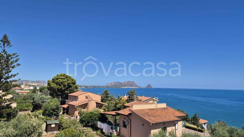 casa indipendente in vendita ad Altavilla Milicia in zona Torre Colonna