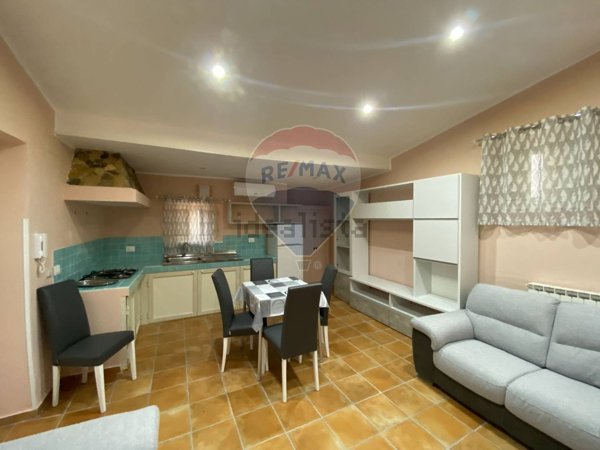 casa indipendente in vendita ad Altavilla Milicia in zona Torre Colonna