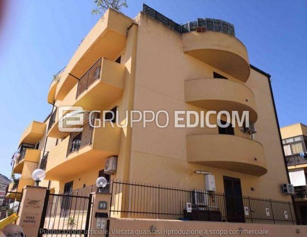 negozio in vendita ad Altavilla Milicia