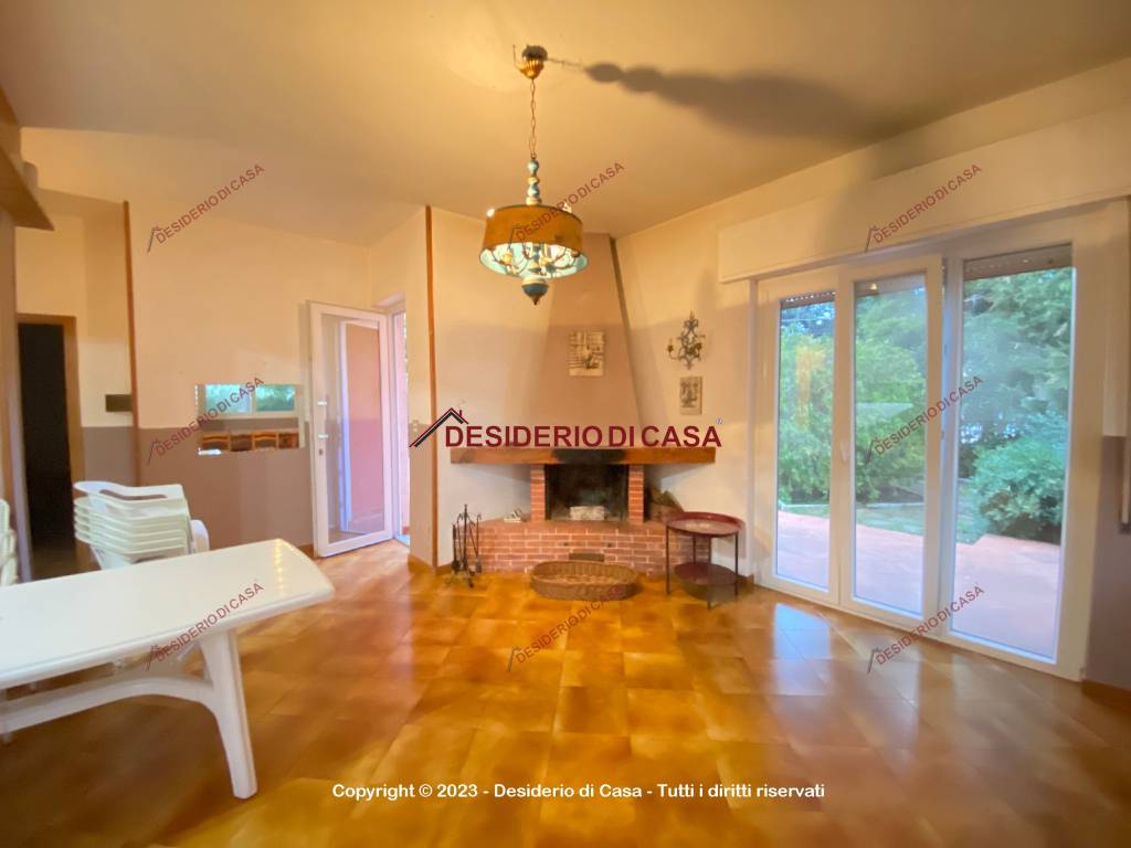 casa indipendente in vendita ad Altavilla Milicia