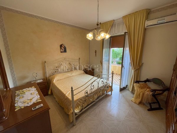 casa indipendente in vendita ad Altavilla Milicia