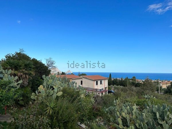 casa indipendente in vendita ad Altavilla Milicia in zona Torre Colonna