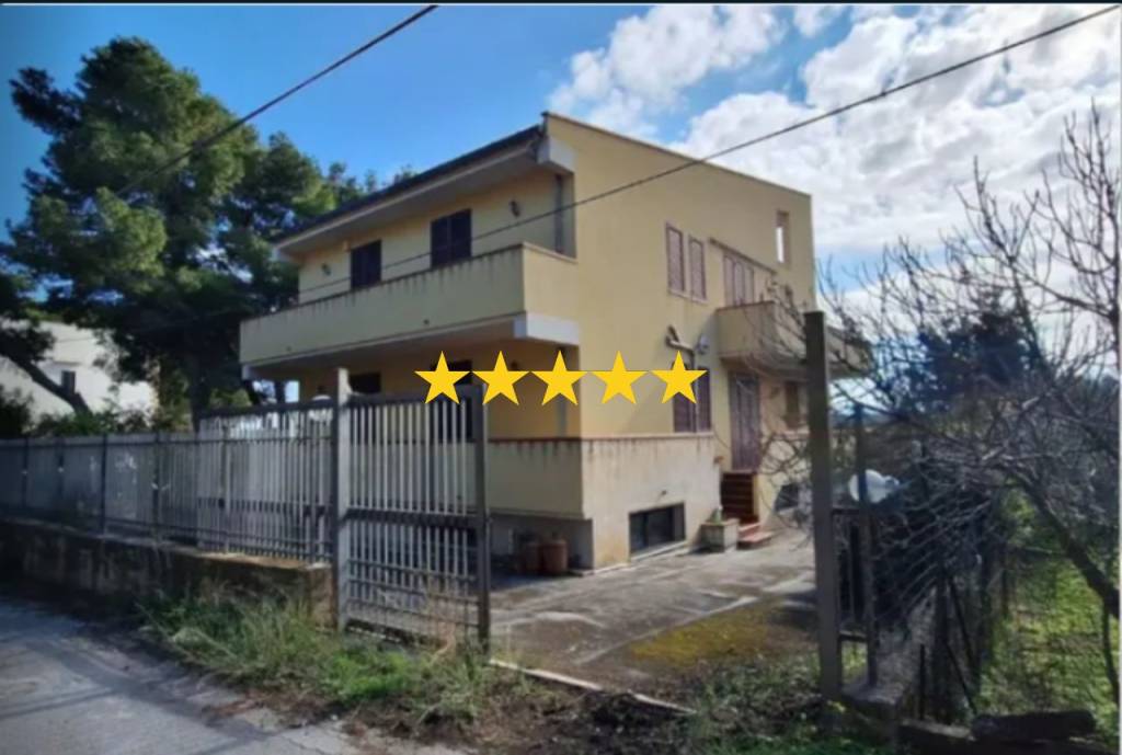 casa indipendente in vendita ad Altavilla Milicia in zona Torre Colonna