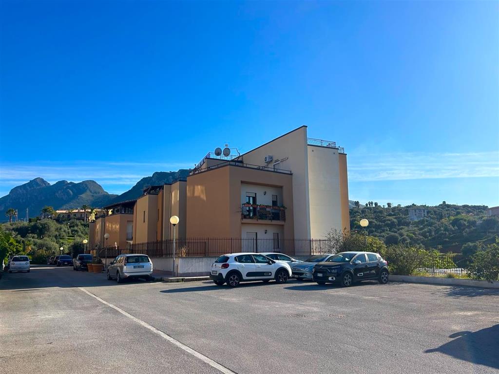 appartamento in vendita ad Altavilla Milicia