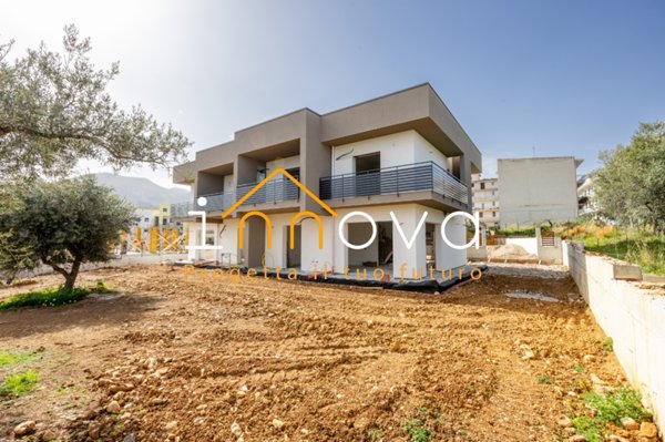 casa indipendente in vendita ad Altavilla Milicia