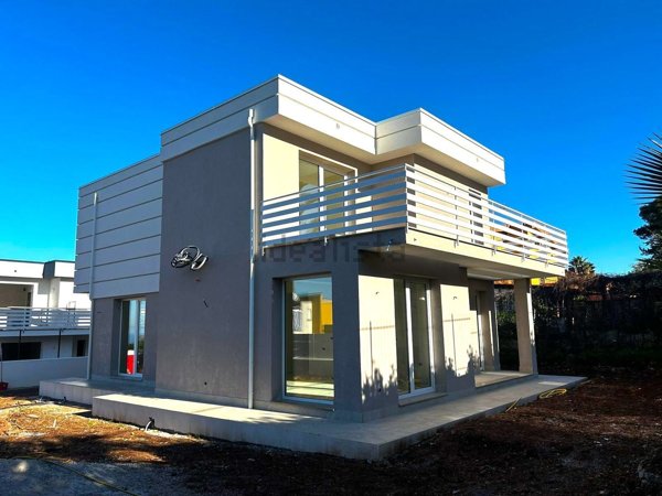 casa indipendente in vendita ad Altavilla Milicia