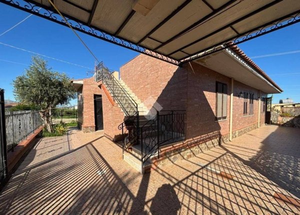 casa indipendente in vendita ad Altavilla Milicia