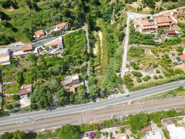 terreno agricolo in vendita ad Altavilla Milicia