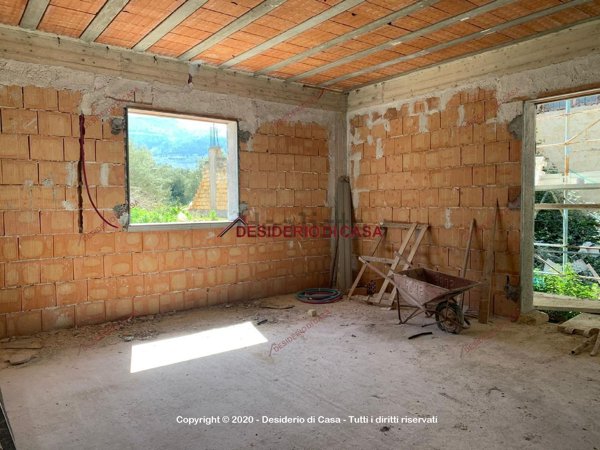 appartamento in vendita ad Altavilla Milicia