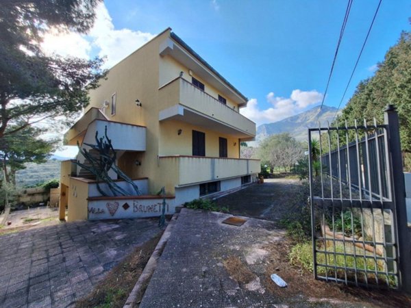 appartamento in vendita ad Altavilla Milicia in zona Torre Colonna