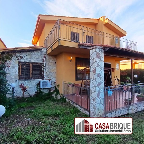 casa indipendente in vendita ad Altavilla Milicia