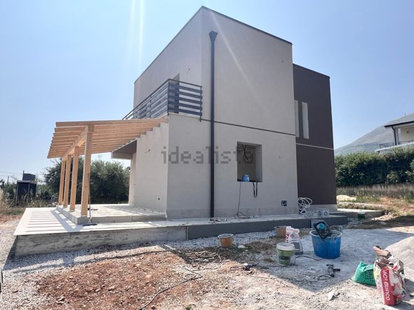 casa indipendente in vendita ad Altavilla Milicia