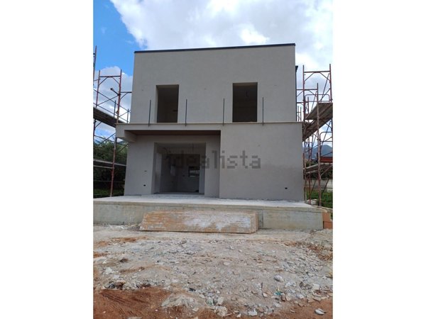 casa indipendente in vendita ad Altavilla Milicia