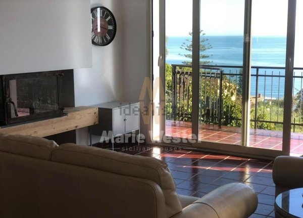 casa indipendente in vendita ad Altavilla Milicia