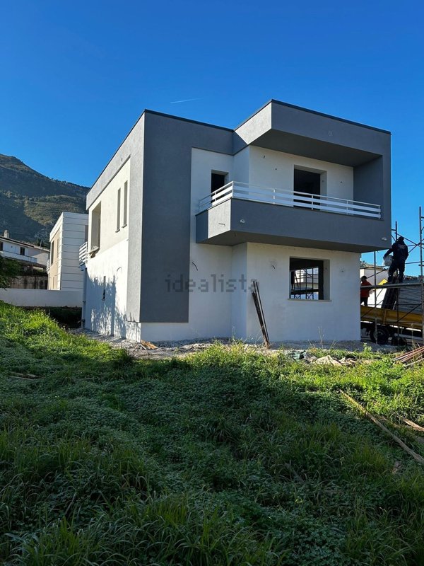 casa indipendente in vendita ad Altavilla Milicia