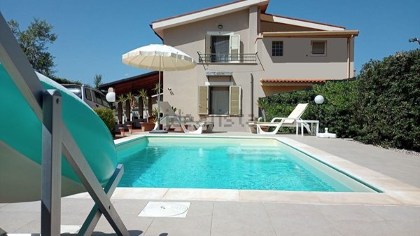 casa indipendente in vendita ad Altavilla Milicia