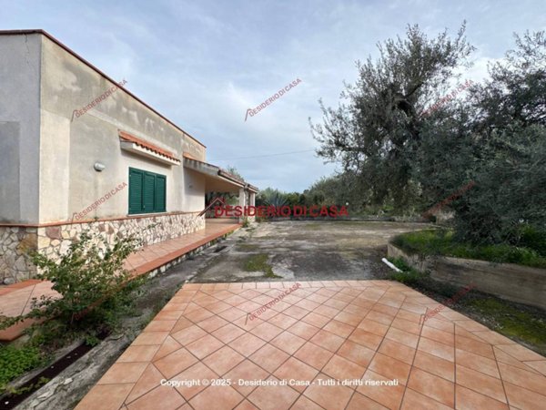 casa indipendente in vendita ad Altavilla Milicia