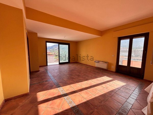 appartamento in vendita ad Altavilla Milicia