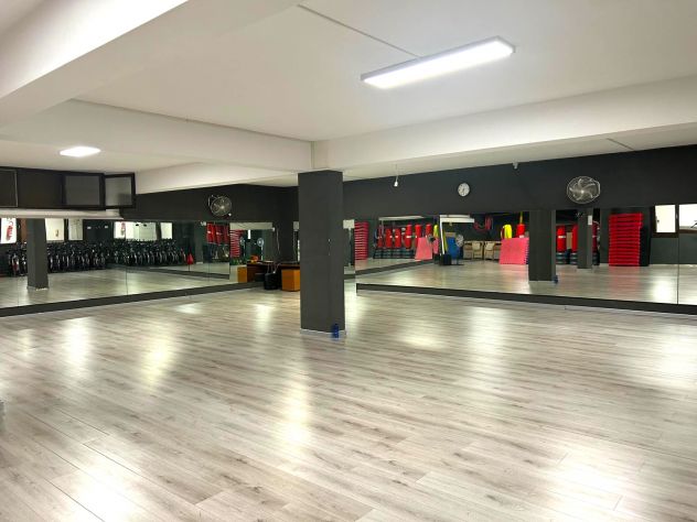 negozio in vendita ad Altavilla Milicia