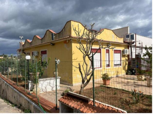 casa indipendente in vendita ad Altavilla Milicia in zona Torre Colonna