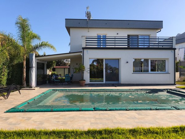 casa indipendente in vendita ad Altavilla Milicia