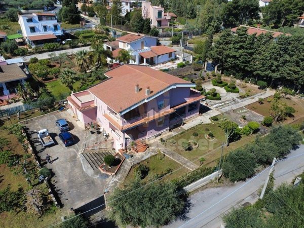 casa indipendente in vendita ad Altavilla Milicia