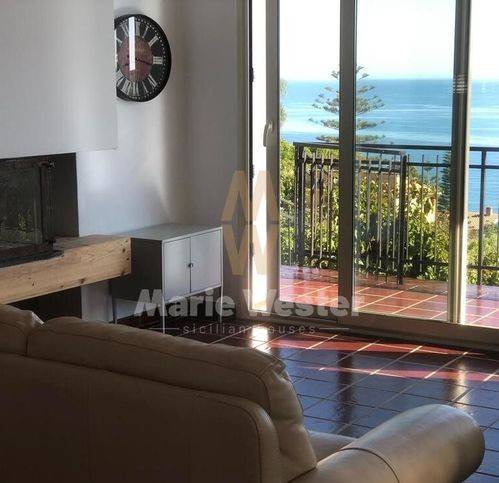 casa indipendente in vendita ad Altavilla Milicia