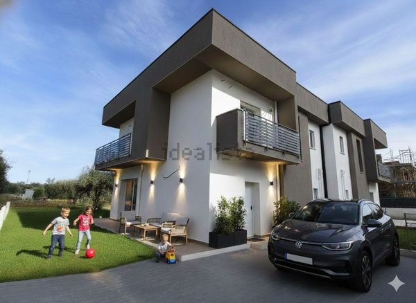 casa indipendente in vendita ad Altavilla Milicia