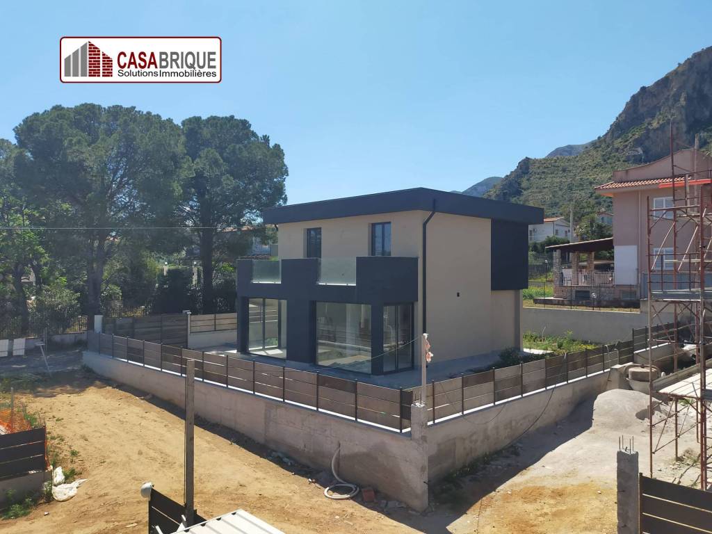 casa indipendente in vendita ad Altavilla Milicia in zona Torre Colonna