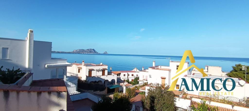 casa indipendente in vendita ad Altavilla Milicia in zona Torre Colonna