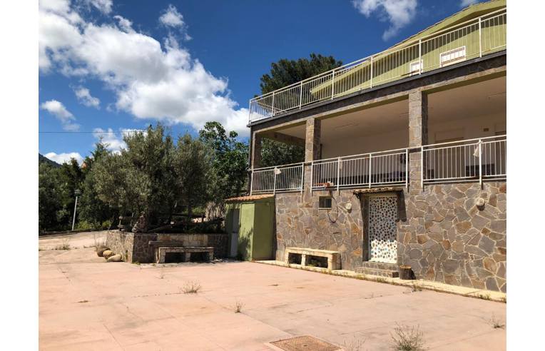 casa indipendente in vendita ad Altavilla Milicia