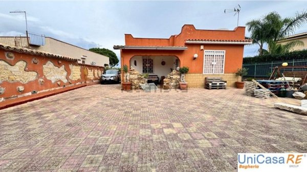 casa indipendente in vendita ad Altavilla Milicia